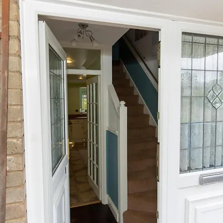 Spacious Relaxing Home Garden Access. Norwich Exterior photo